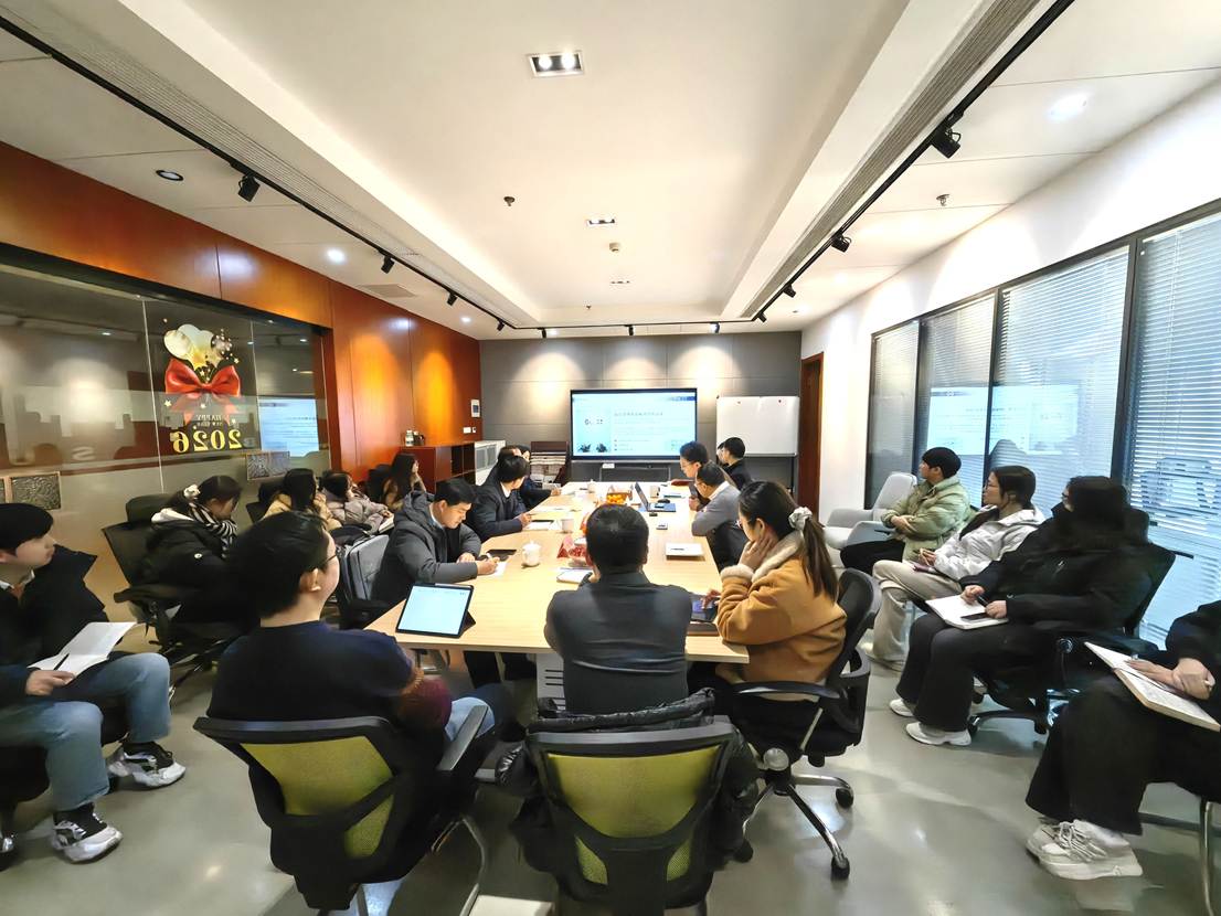 餐厅里的人们 AI 生成的内容可能不正确。